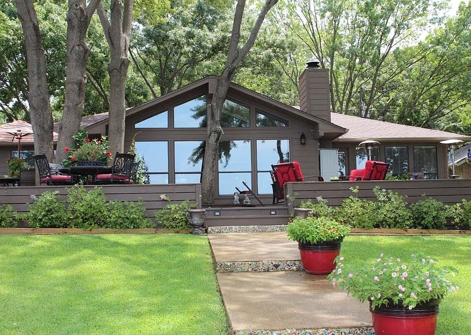1st image of 664 Enchanted Isles Dr