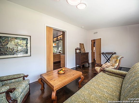 5th image of 2823 Knight Robin Dr