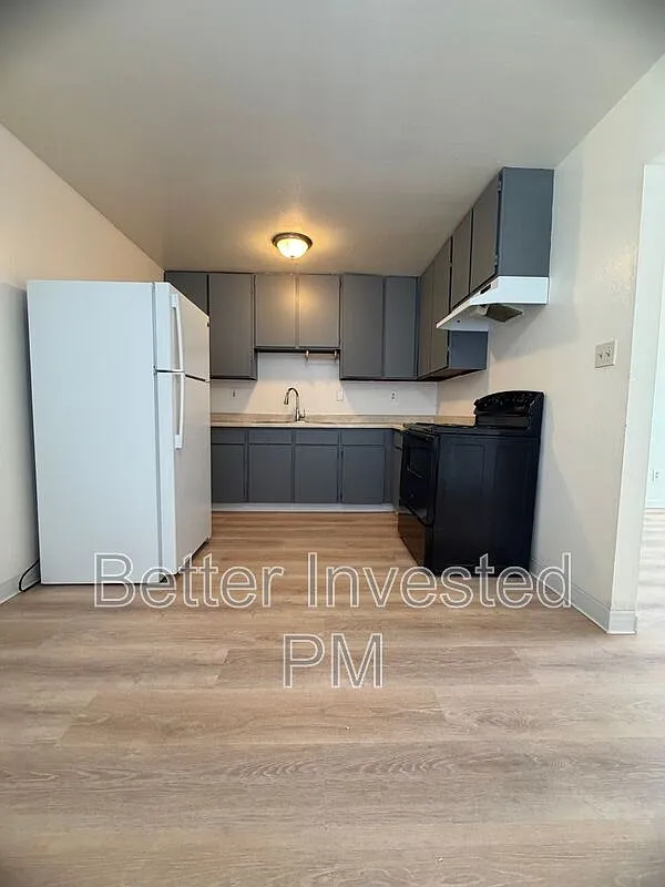 2 bed, 1.0 bath, $1,550 — Photo 4