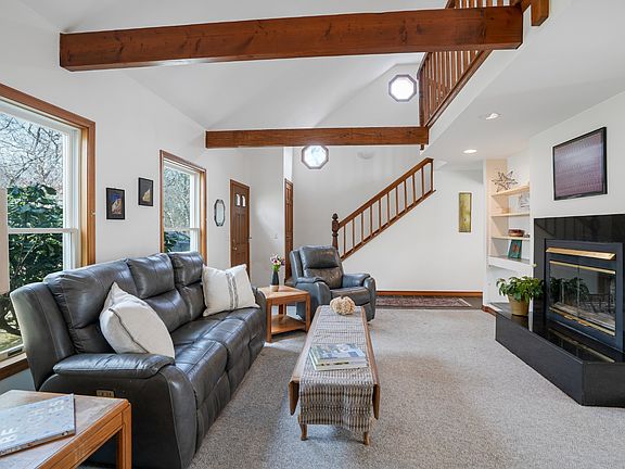 4th image of 19 S Vine Ln