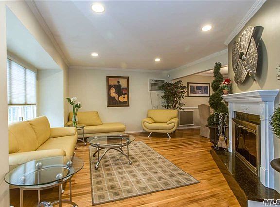 2nd image of 122 Sunrise Dr