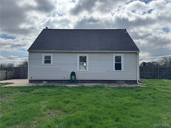 5th image of 5957 Military Rd