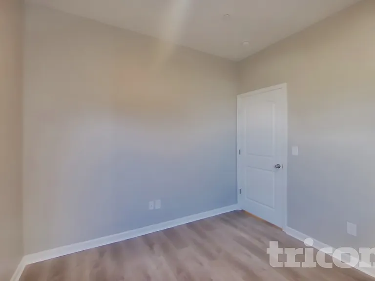 338 Victory Cir — Photo 14