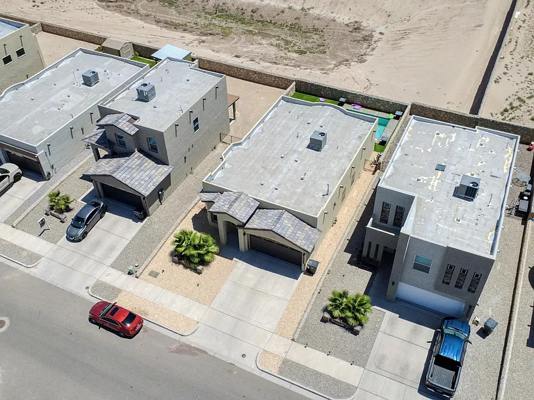 13066 Grantham Ln — Photo 53