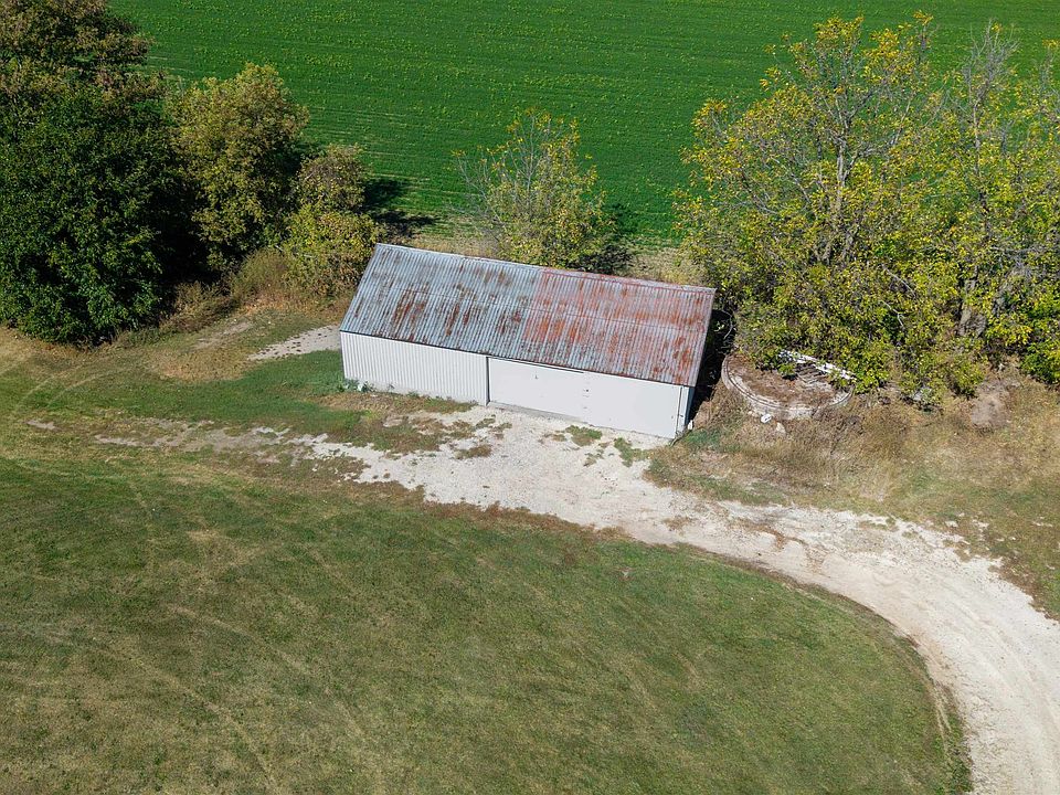 2nd image of W Blackhawk Dr