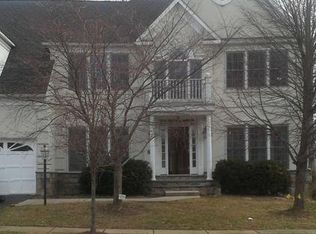 26104 Talamore Dr, Chantilly, VA 20152