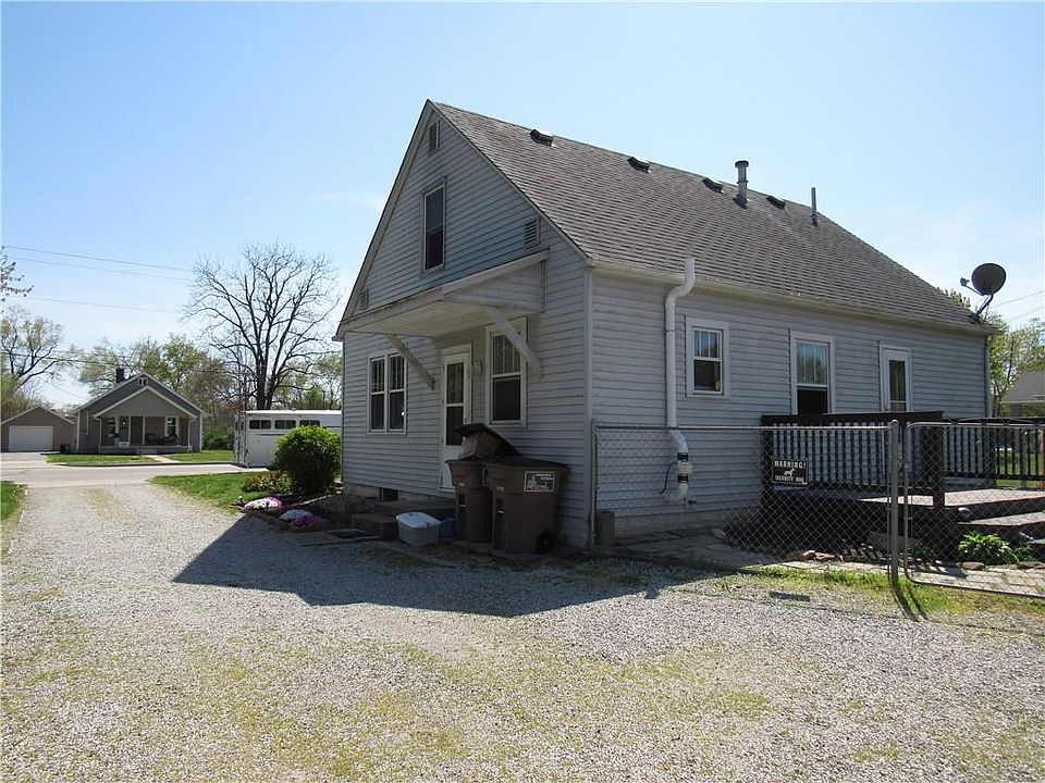 2nd image of 2122 Indiana Ave