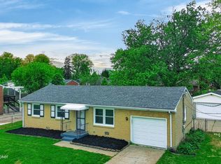 11214 Deering Rd, Louisville, KY 40272