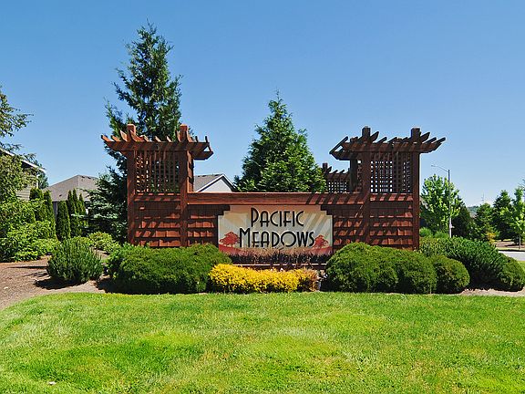 Pacific Meadows Community