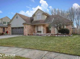 28380 Emerald Ct, Chesterfield, MI 48047