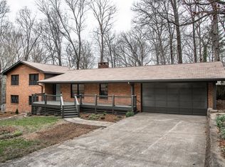 914 Valewood Dr, Signal Mountain, TN 37377