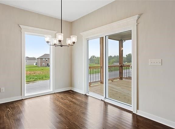 3rd image of 1612 NE Jaclyn Dr