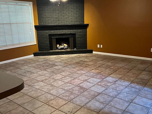 4th image of 311 Aundria Dr