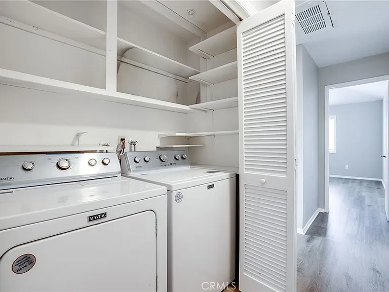 409 Utica Ave — Photo 13