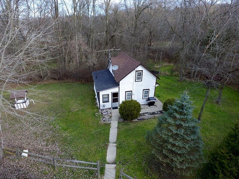 1st image of 1438 E Friess Lake Dr