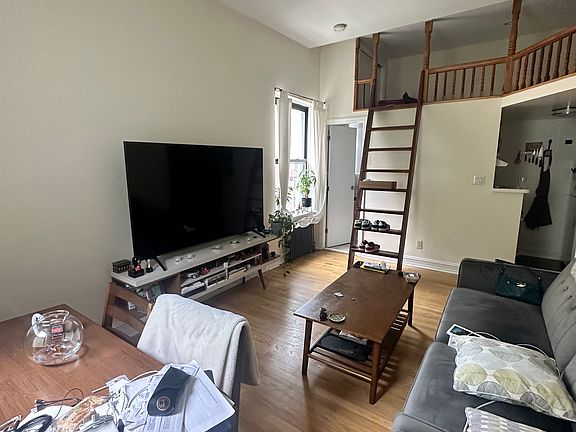 5th image of 201 E 81st St APT 4B