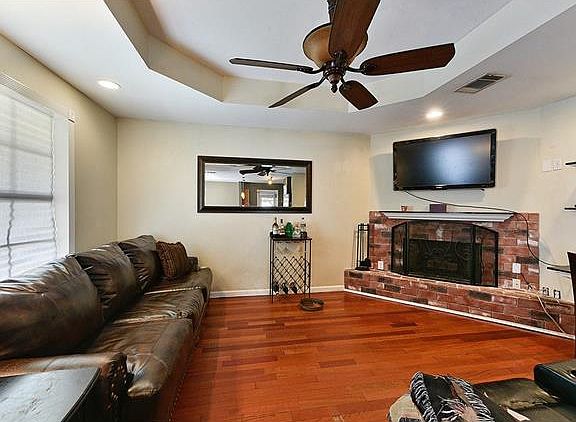 5th image of 2033 N River Park Dr