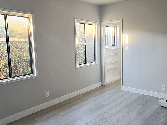 3rd image of 419-429 N Eastwood Ave #421