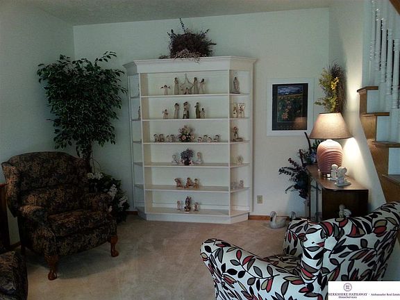 3rd image of 211 N 163rd St