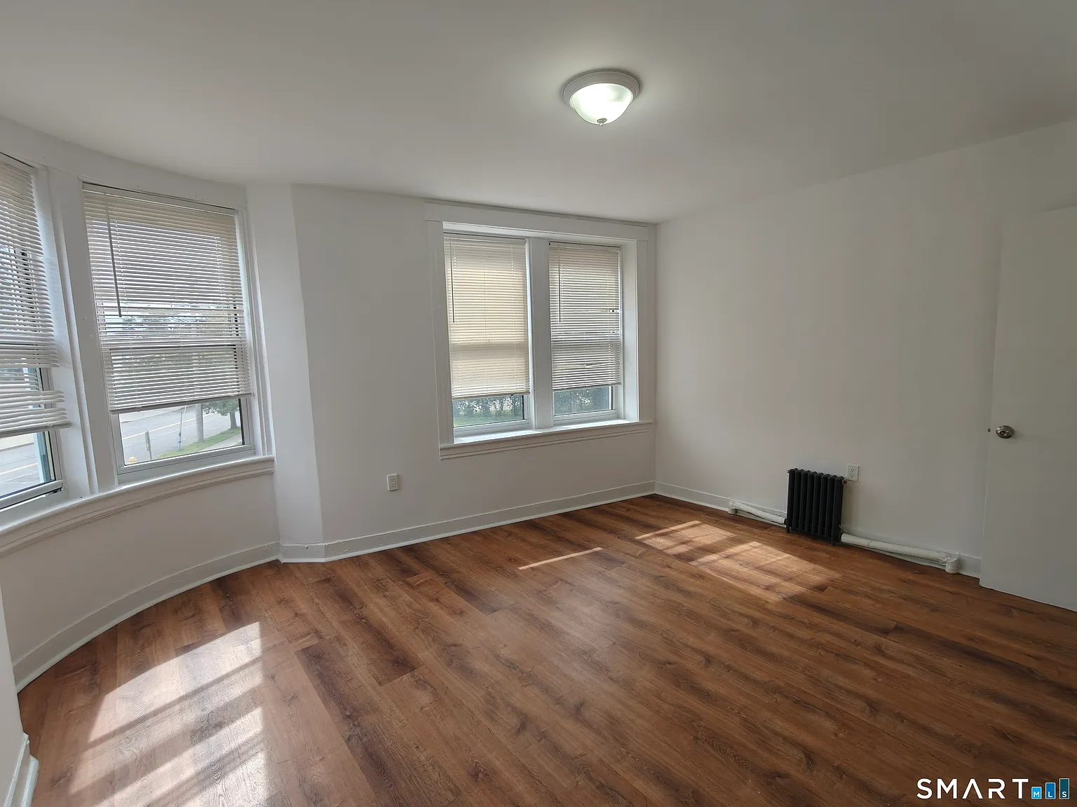 4 bed, 1.0 bath, 1200 sqft, $2,200 — Photo 4