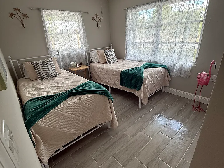 1160 Andrews St — Photo 9