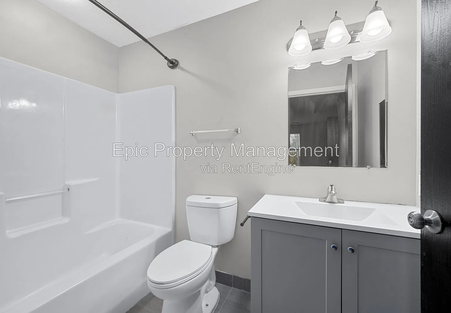 3 bed, 2.0 bath, $2,045 — Photo 4