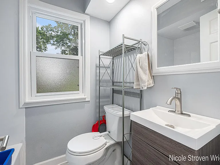 2125 Englewood Dr SE — Photo 10