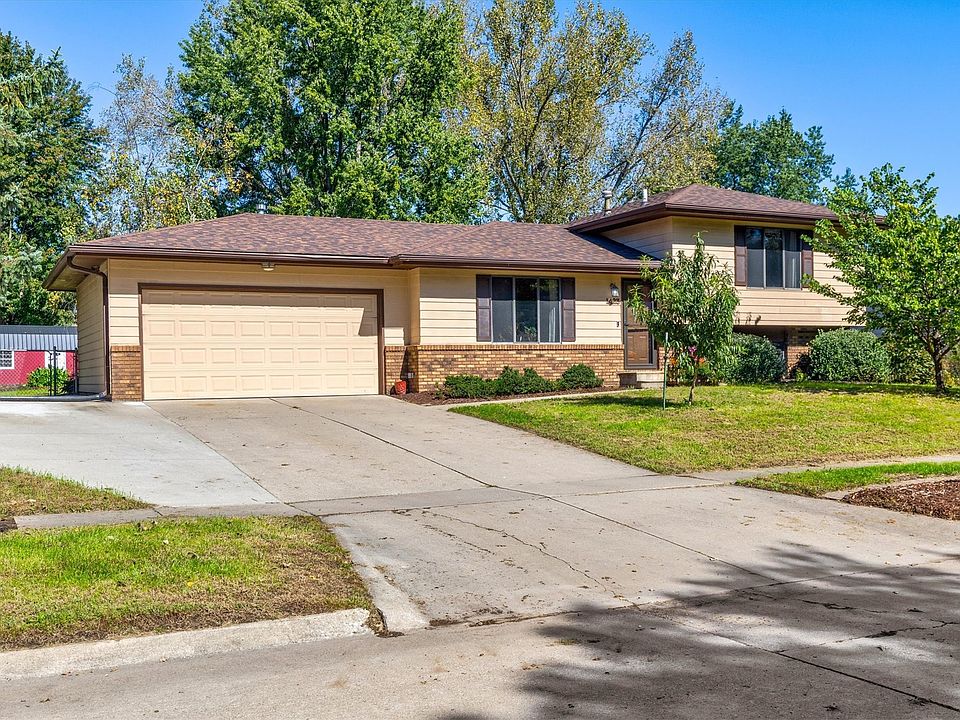 1st image of 1423 NW 71st Pl