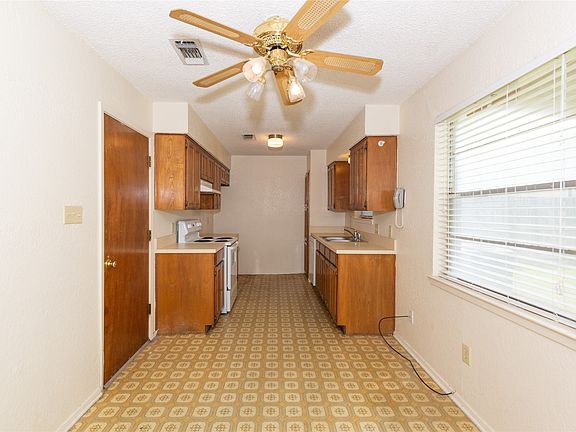 3rd image of 6412 Rebecca Ln