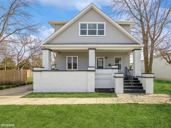 418 4th St, Illiopolis, IL 62539