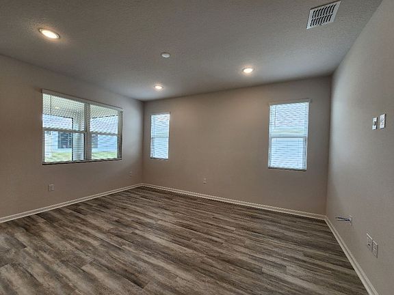 4th image of 1512 Aspen Ave