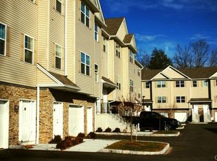 37 Riverview Ct, Brookfield, CT 06804