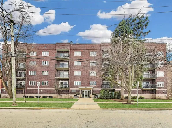 1433 Perry St APT 305, Des Plaines, IL 60016
