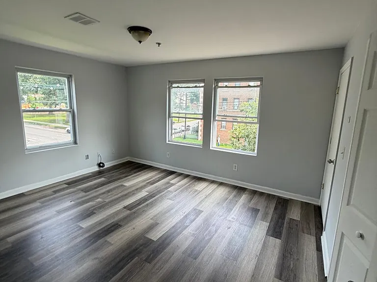 428 Jefferson Ave #2B — Photo 5