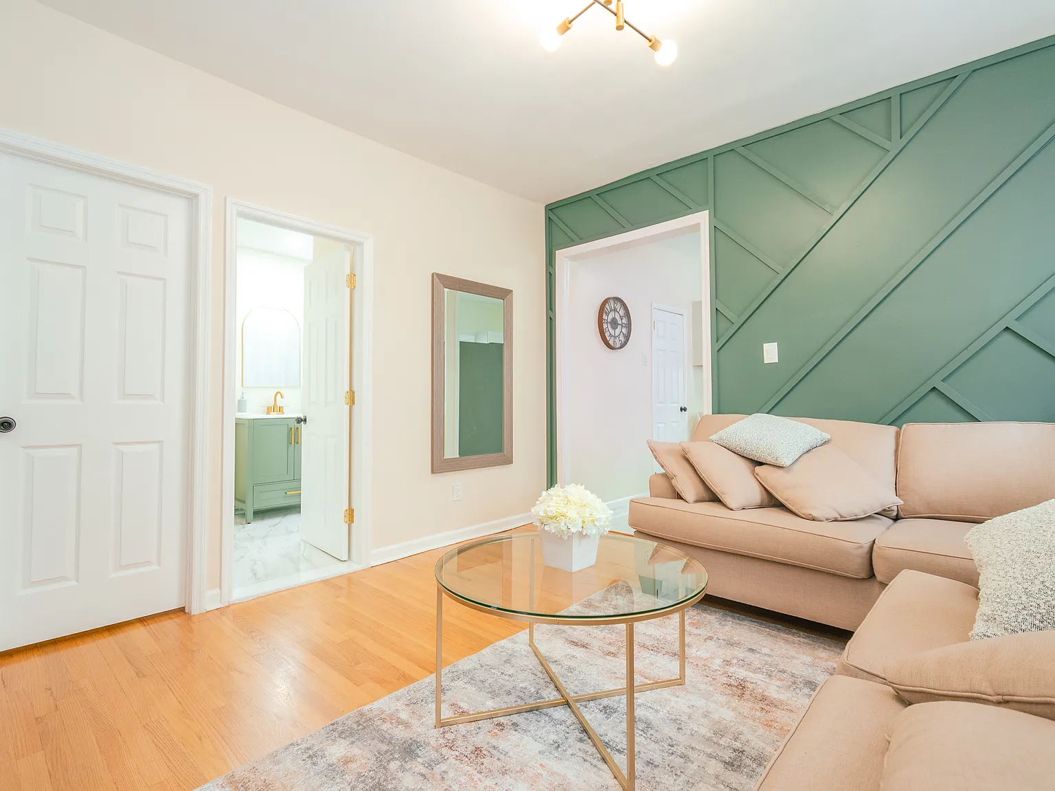 2 bed, 950 sqft, $3,500 — Photo 4