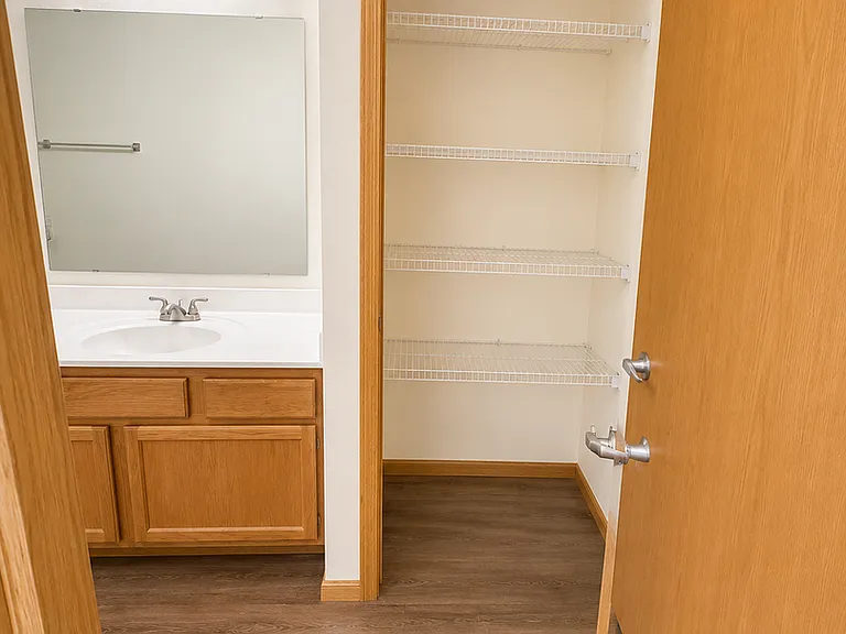 Stratford Place Luxury Apartments — Photo 15