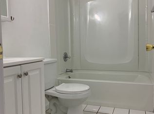 1 Vista Ln APT 10, Spencer, MA 01562