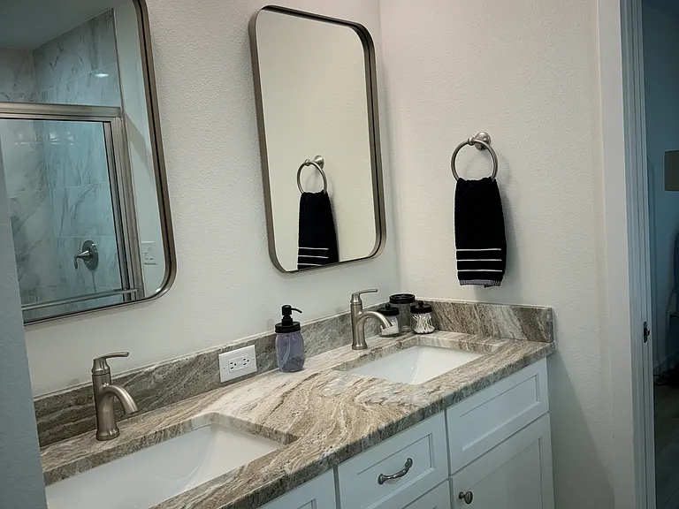 1218 Liberty Ave #1 — Photo 9