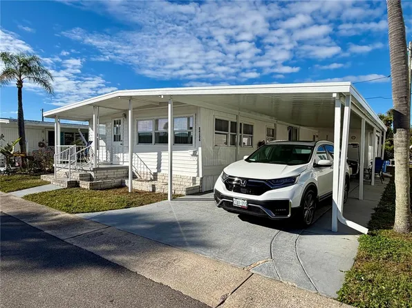 34126 Oak Dr, Pinellas Park, FL 33781