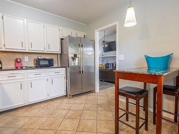 5th image of 5249 Balboa Ave