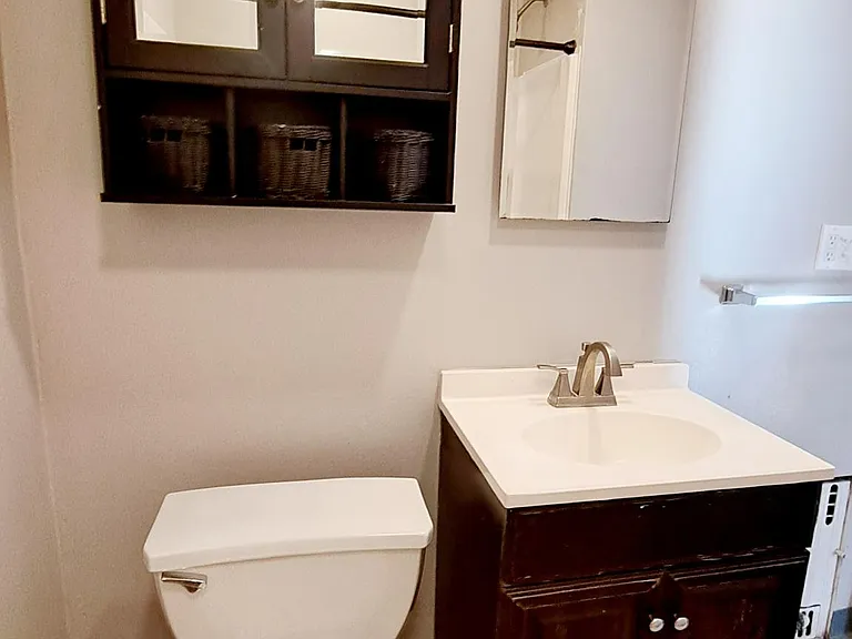 5950 Phillips Ave — Photo 13