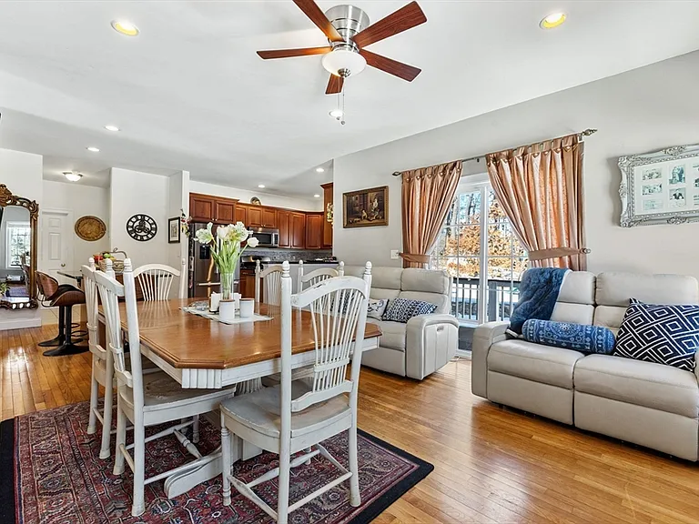 111 Sisters Cir — Photo 12