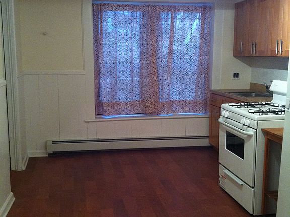 4th image of 120 Brooklyn Ave #1