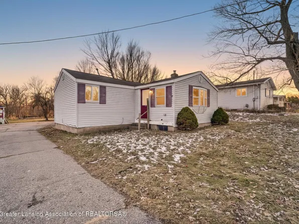 209 Beech St, Charlotte, MI 48813