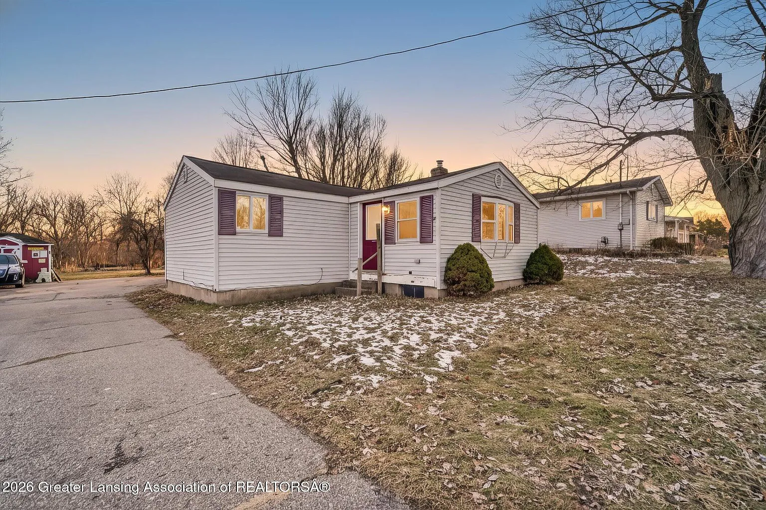 209 Beech St photo 1