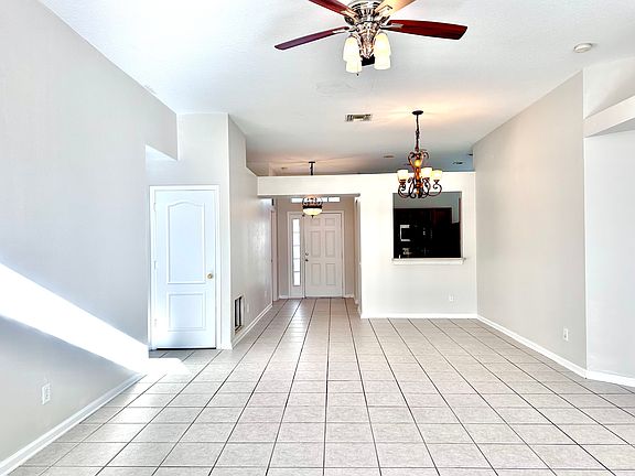 2nd image of 4425 Marchmont Blvd