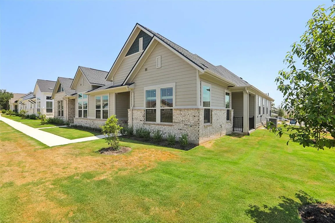 Building Photo - 140 Stewart Dr #102