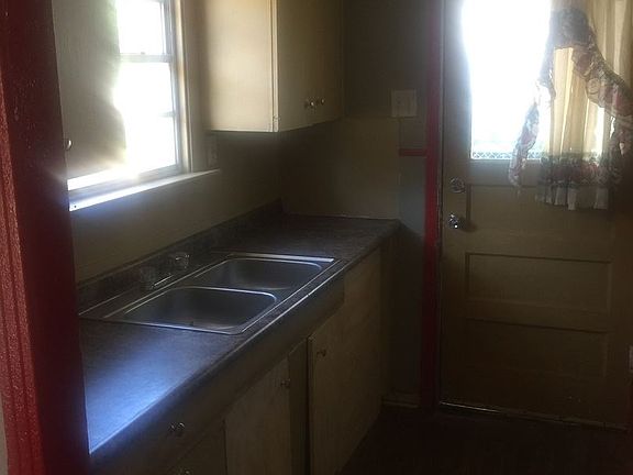 3rd image of 5311 Sussex Ave
