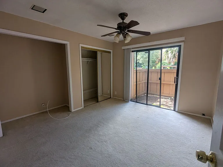 222 Crown Oaks Way — Photo 16
