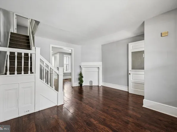 816 S Vogdes St, Philadelphia, PA 19143